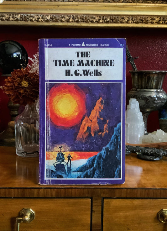 The Time Machine by H.G Wells - 1966 Pyramid Paperback