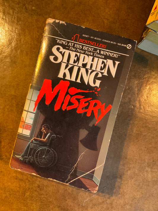 Misery by Stephen King- 1988 paperback